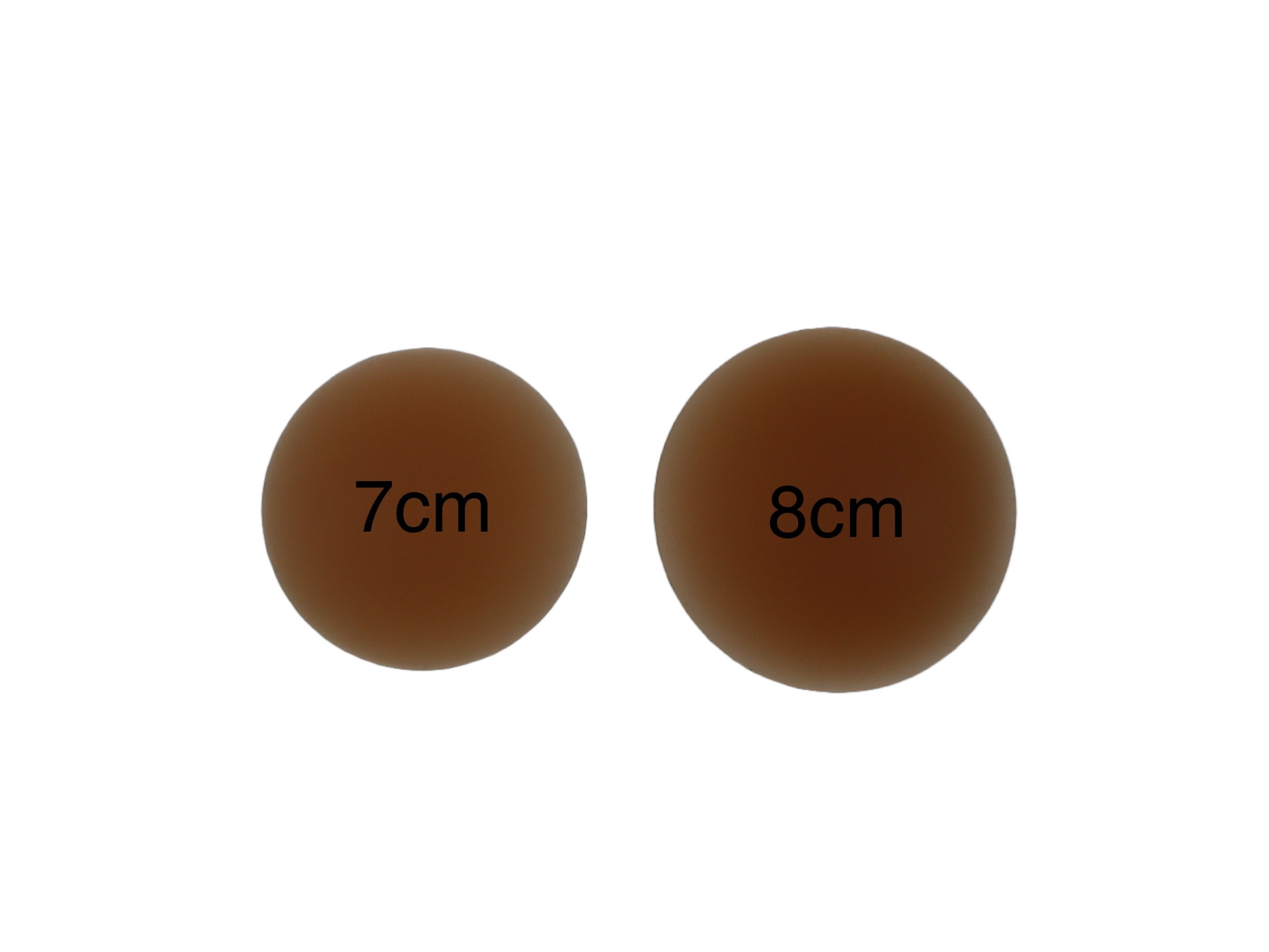 Nipple covers showing size difference between 7cm and 8cm